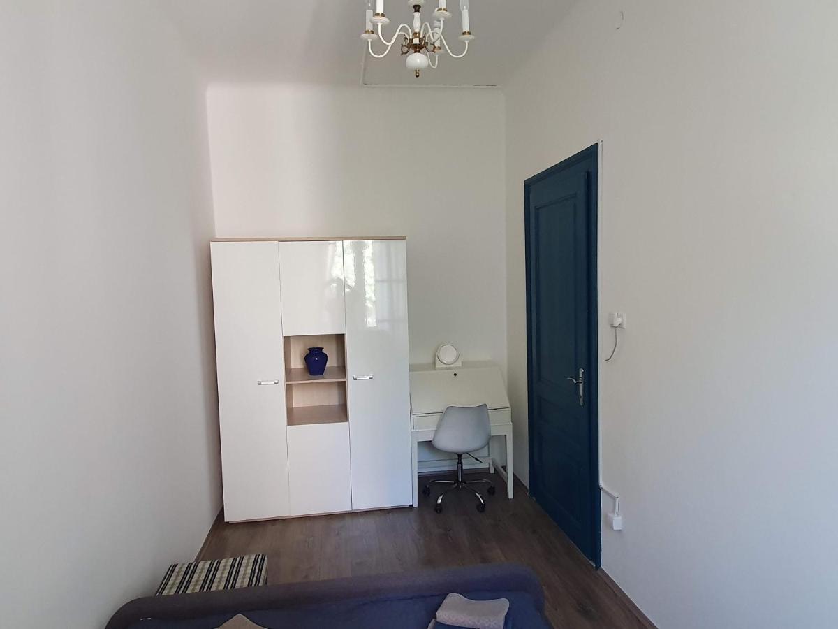 Apartment Tina Пула Екстериор снимка